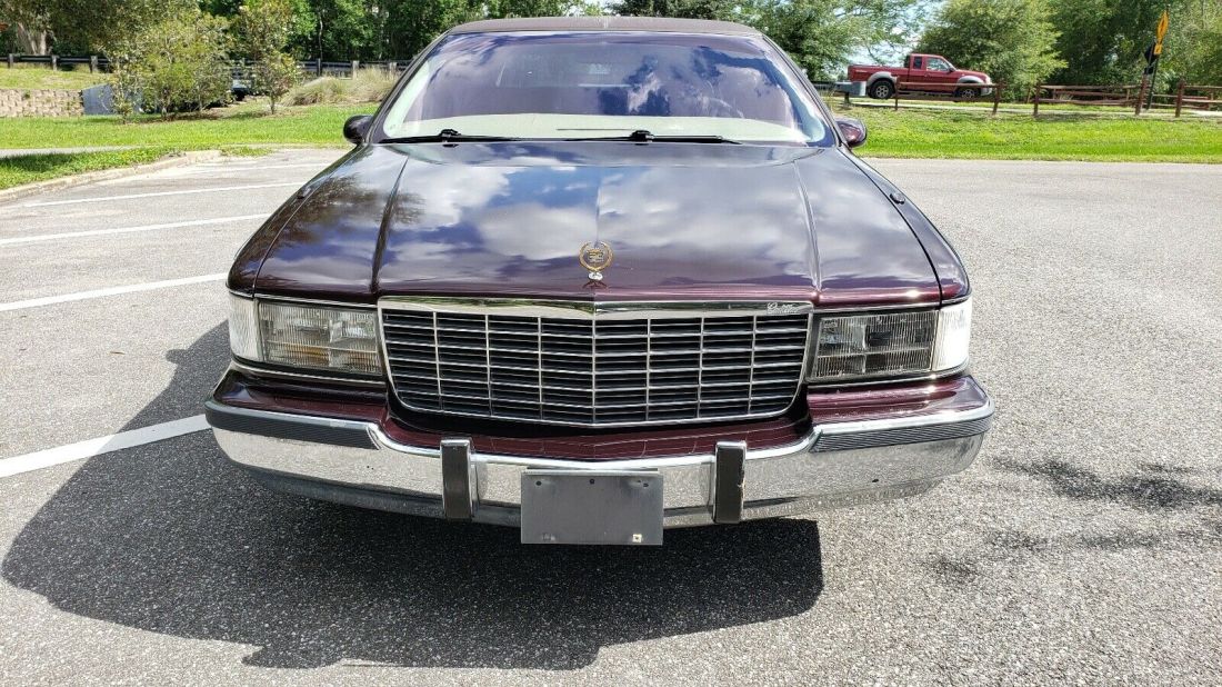 1994 Cadillac Fleetwood BASE - photo 3