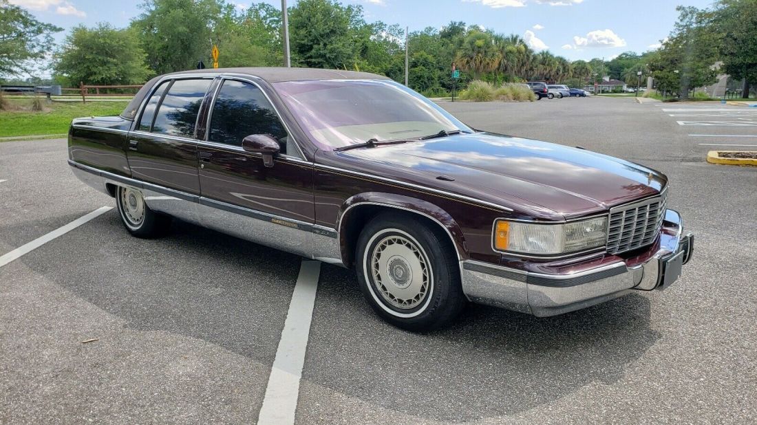 1994 Cadillac Fleetwood BASE - photo 4