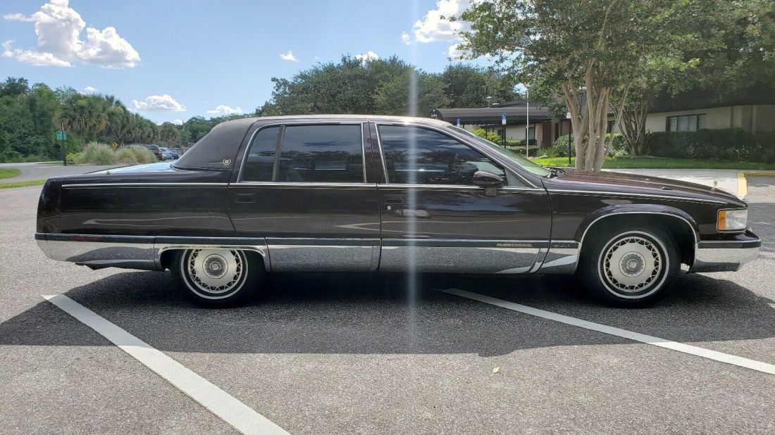1994 Cadillac Fleetwood BASE - photo 5