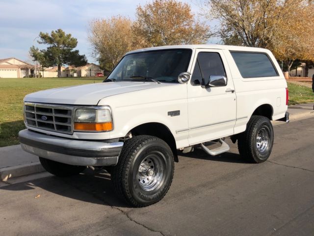 NO RESERVE 1994 FORD BRONCO 4X4 5.8L 4X4 AUTOMATIC RUNS AND DRIVES GREAT 1994 Ford Bronco XLT