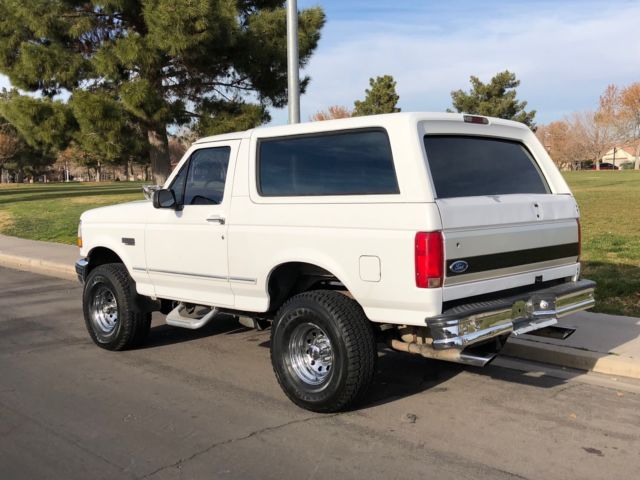 1994 Ford Bronco XLT - photo 3
