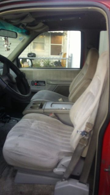 1994 GMC Suburban - photo 9
