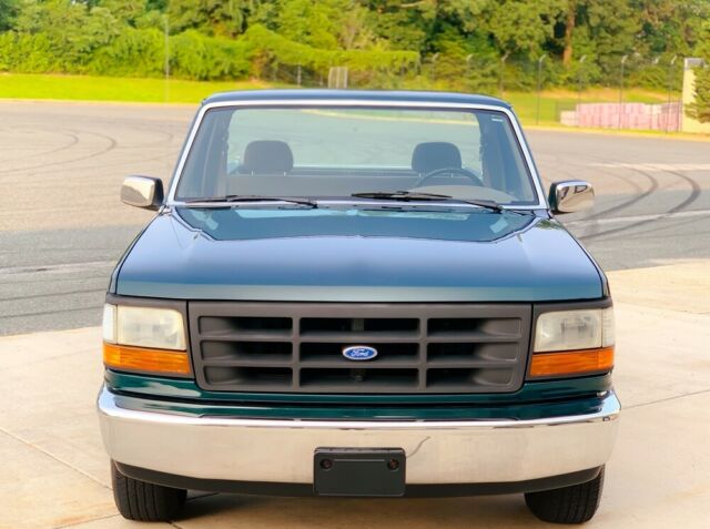 1992 Ford F-150 No Reserve 33k Miles Long Bed 5-Speed Ford F-150 - photo 2
