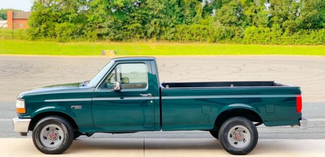 1992 Ford F-150 No Reserve 33k Miles Long Bed 5-Speed Ford F-150 - photo 4