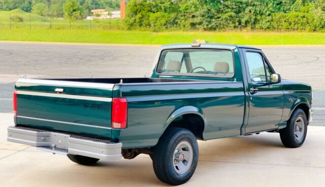 1992 Ford F-150 No Reserve 33k Miles Long Bed 5-Speed Ford F-150 - photo 8