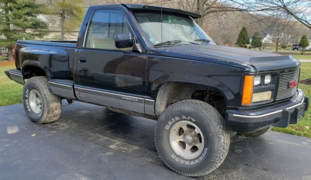 No Reserve 4X4 Sportside Regular Cab. Rare Survivor 1988 GMC Sierra 1500 SLE