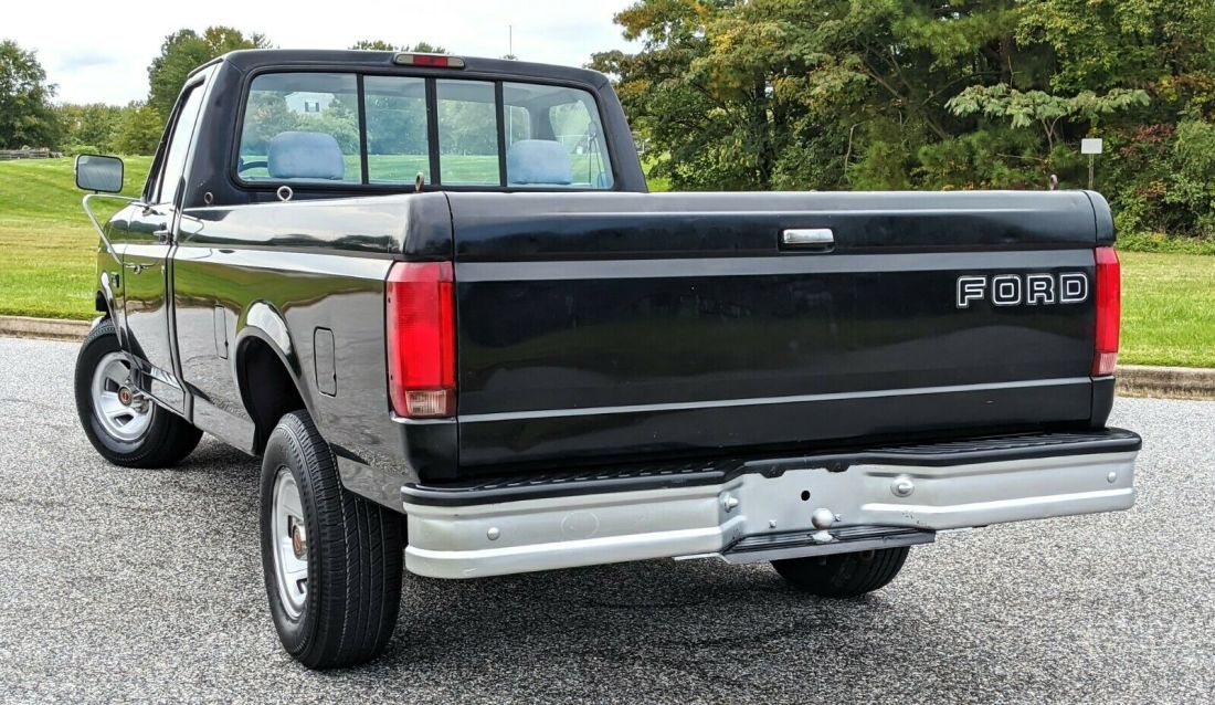 1994 Ford F-150 NO RESERVE 52K MILES 1 OWNER 4.9L I6 MUST SEE!!! - photo 3