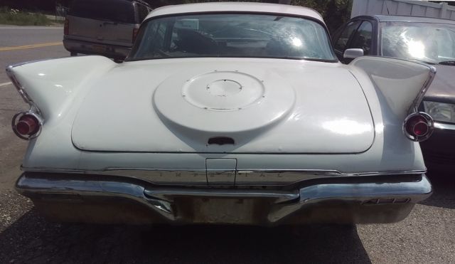 1961 Chrysler Imperial - photo 3
