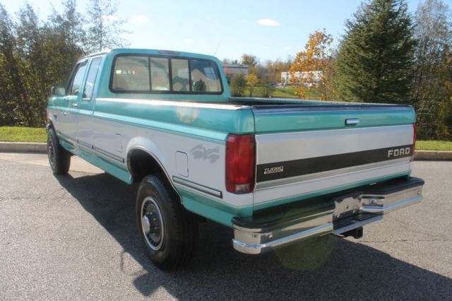1994 Ford F-250 NO RESERVE 124,100 SUPER CLEAN LOW MILES 7.3L 4X4 - photo 5