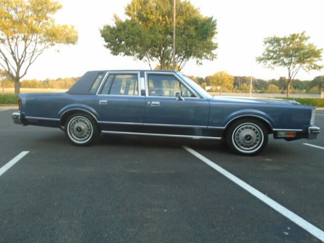1984 Lincoln Town Car 74K ORIGINAL-YES 74K - photo 2