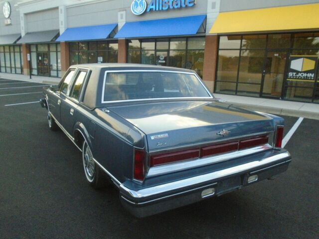 1984 Lincoln Town Car 74K ORIGINAL-YES 74K - photo 4