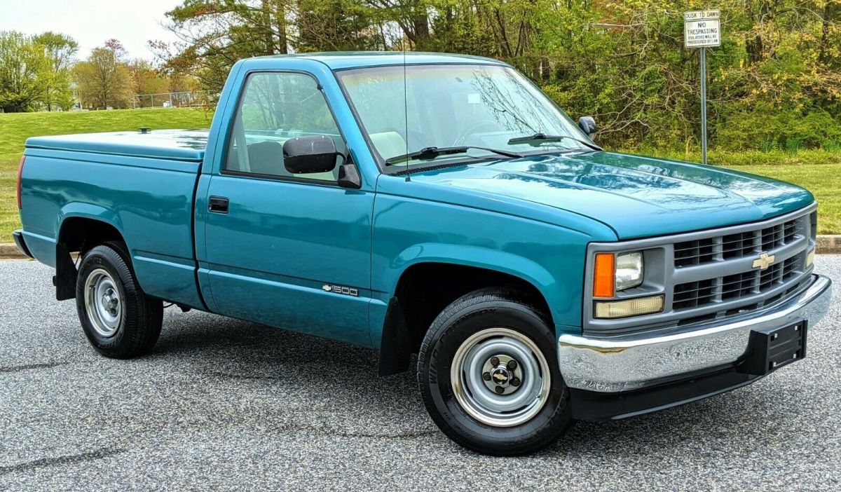 1994 Chevrolet C/K Pickup 1500 NO RESERVE 76K MILES SUPER CLEAN 4.3L V6 90 PICS - photo 3