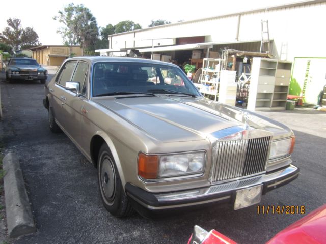 1987 Rolls-Royce Silver Spirit/Spur/Dawn