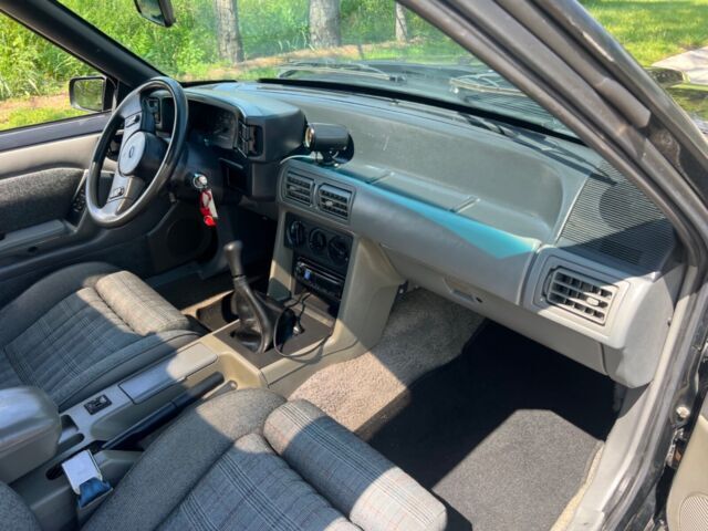 1988 Ford Mustang GT - photo 11