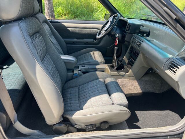 1988 Ford Mustang GT - photo 8