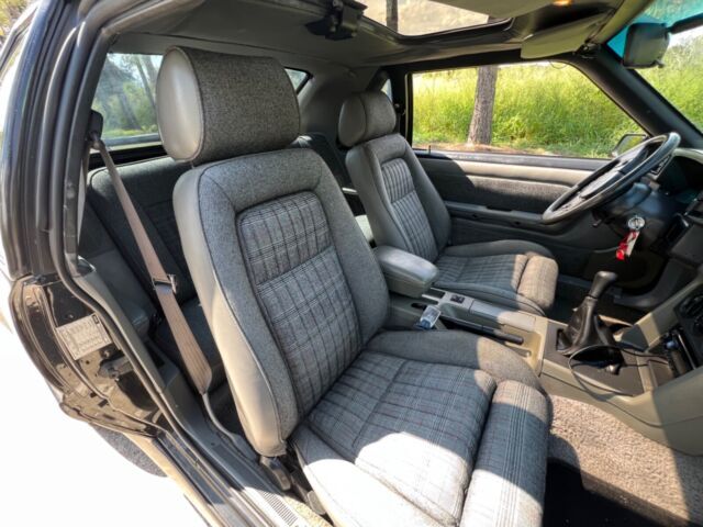 1988 Ford Mustang GT - photo 9