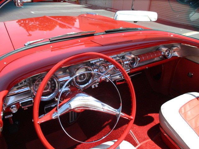 1958 Pontiac Bonneville Red and White leather bucket seats - photo 4