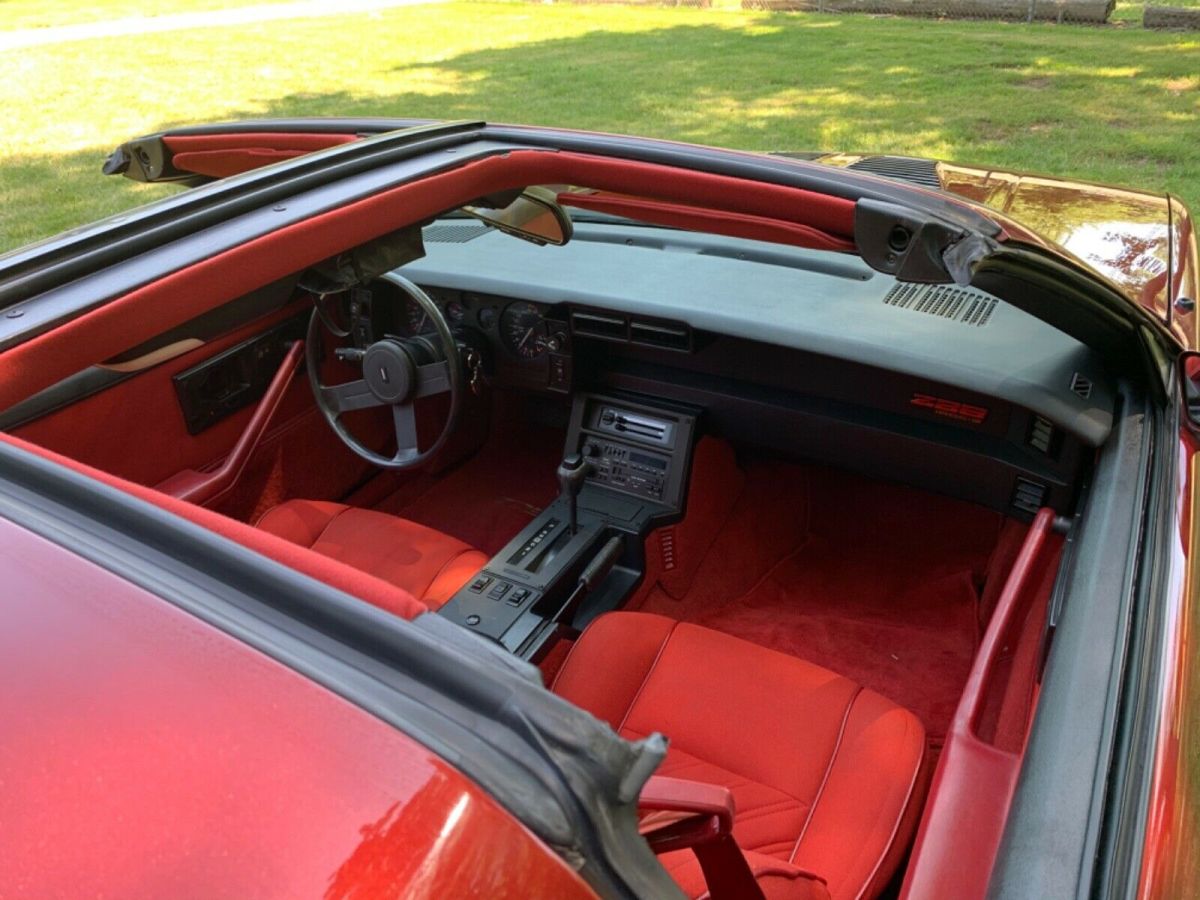 1987 Chevrolet Camaro - photo 10