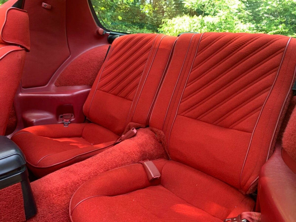 1987 Chevrolet Camaro - photo 2