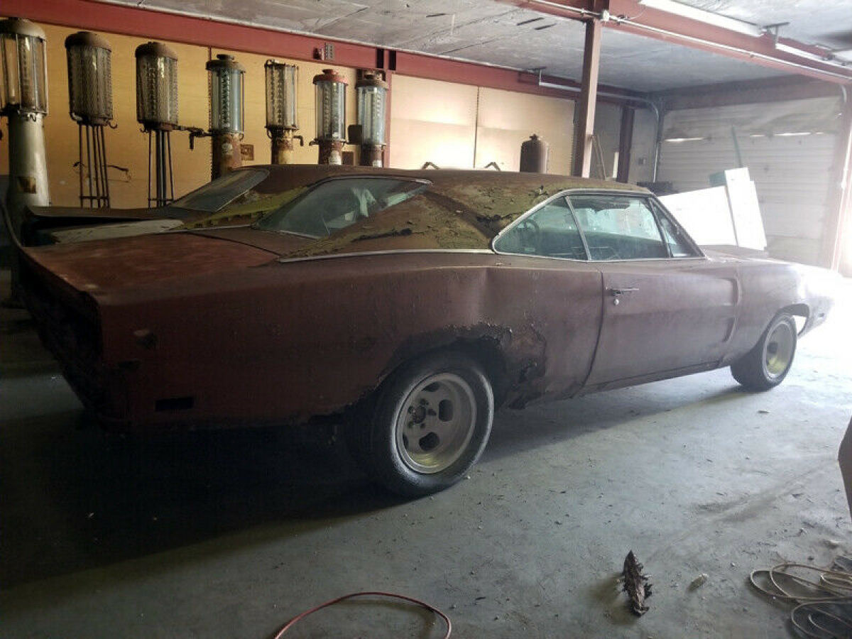 1969 Dodge Charger Not an RT/SE - photo 4