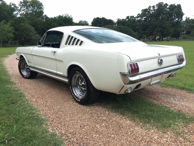 1965 Ford Mustang Fastback - photo 4