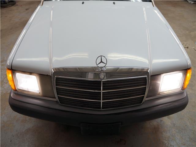 1990 Mercedes-Benz 190 Series 190E - photo 6