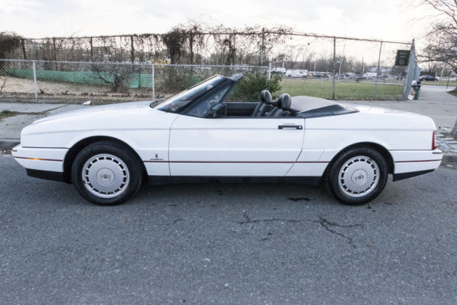 1991 Cadillac Allante Base Convertible 2-Door - photo 2