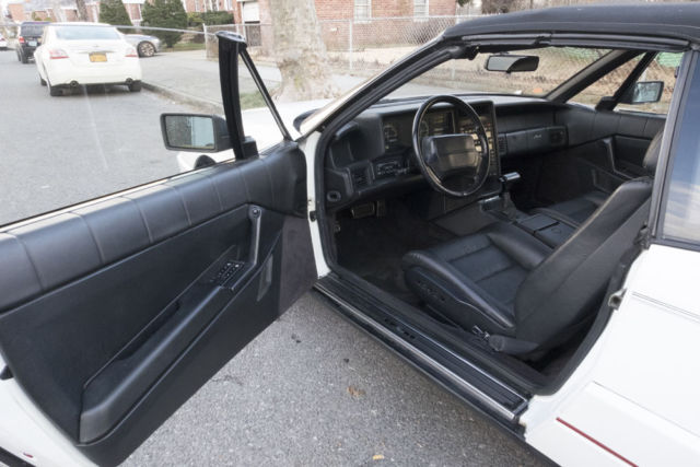 1991 Cadillac Allante Base Convertible 2-Door - photo 4