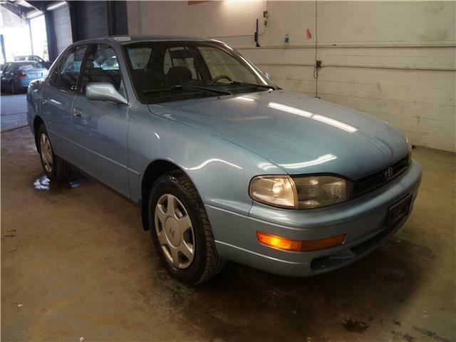 1993 Toyota Camry LE - photo 2