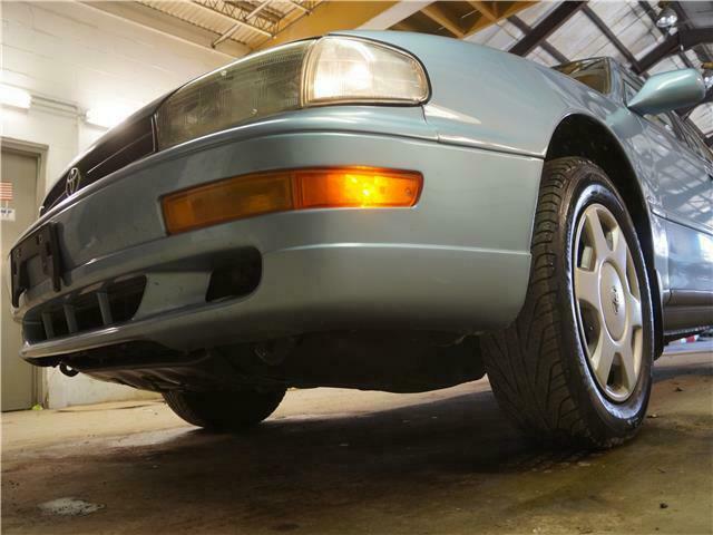1993 Toyota Camry LE - photo 9
