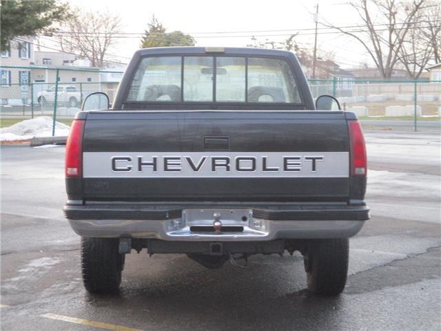 1992 Chevrolet C/K Pickup 3500 4WD 4X4 PICKUP TRUCK! 59K MILES! WINTER READY! - photo 4