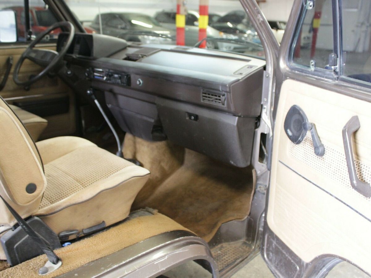 1984 Volkswagen Bus/Vanagon - photo 13