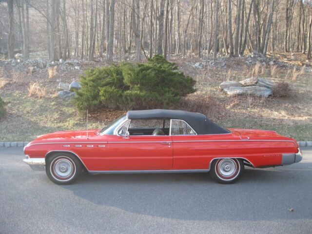 1962 Buick Electra 225 Convertible - photo 2