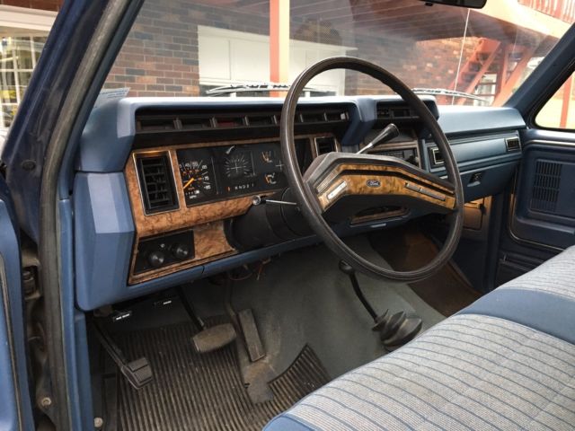 1986 Ford F-250 XL - photo 11