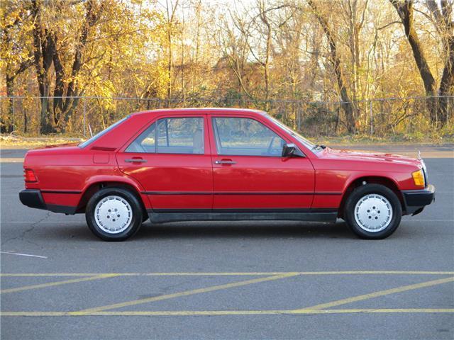 1984 Mercedes-Benz 190-Series 190 D DIESEL 4 CYLINDERS! 1 OWNER! - photo 6