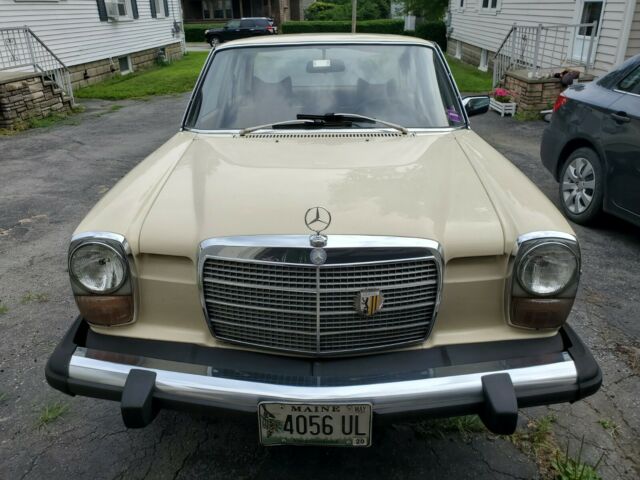 1976 Mercedes-Benz 200-Series 240D - photo 5