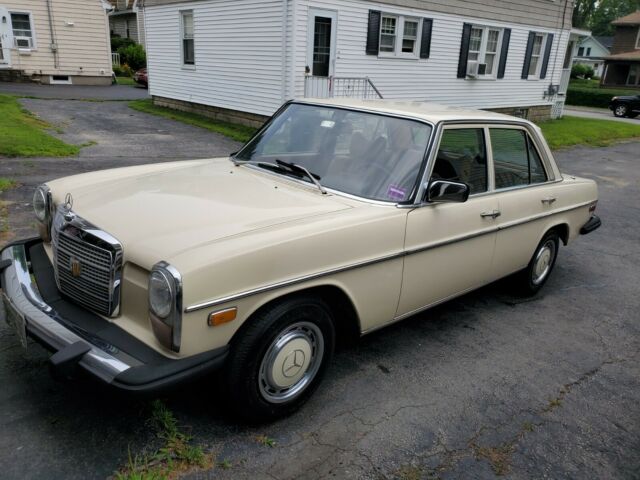 1976 Mercedes-Benz 200-Series 240D - photo 8
