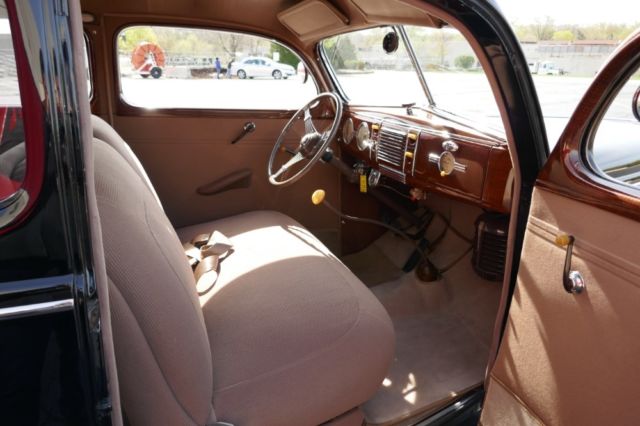 1939 Ford Deluxe NO RESERVE-SUPERB CONDITION,ORIGINAL RESTORATION- - photo 3