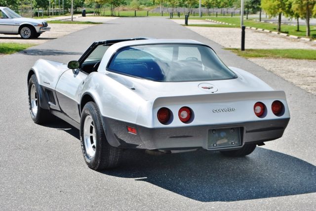 1982 Chevrolet Corvette - photo 7