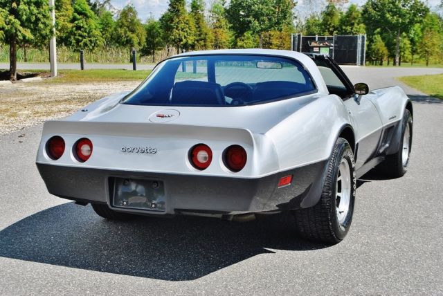 1982 Chevrolet Corvette - photo 9