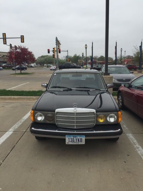 1982 Mercedes-Benz 300-Series - photo 4