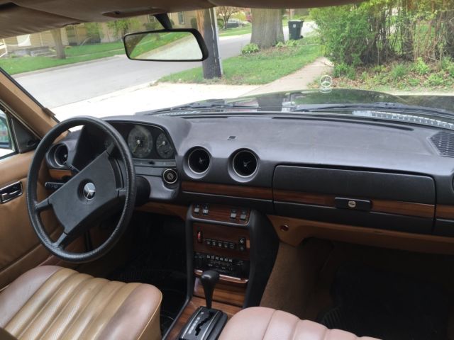 1982 Mercedes-Benz 300-Series - photo 7