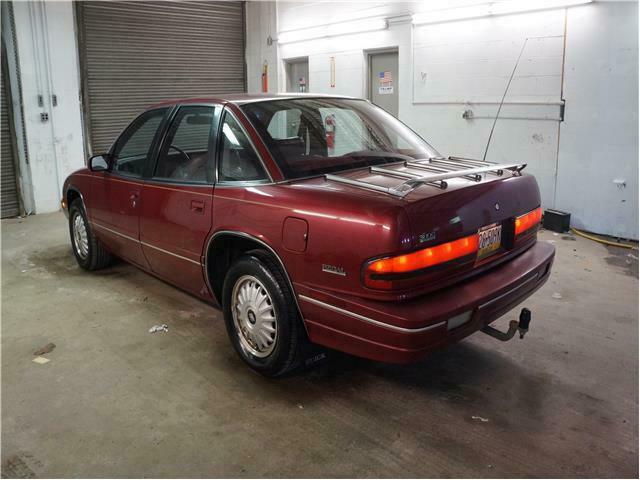 1994 Buick Regal Limited - photo 2