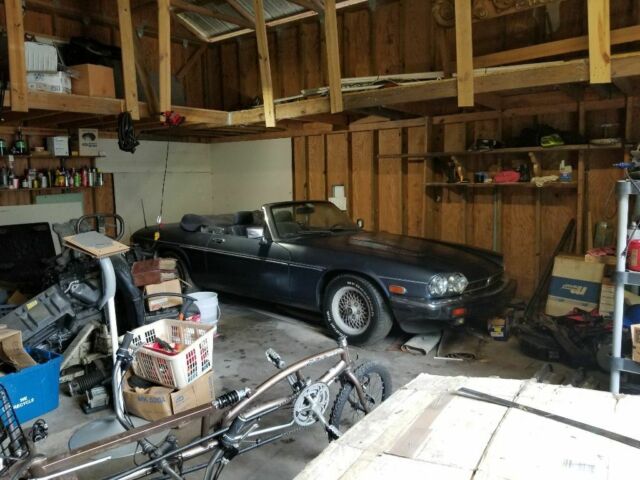NO RESERVE Jaguar convertible, complete service manual, original window sticker. 1989 Jaguar XJS Convertible