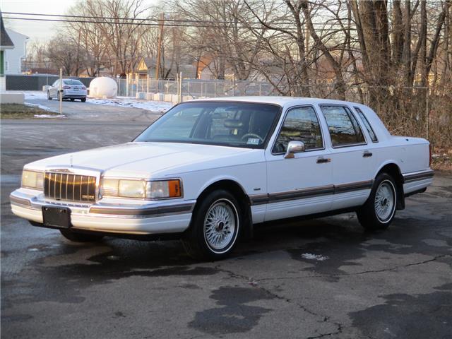 1990 Lincoln Town Car 111K MILES! 2ND OWNER! - photo 7