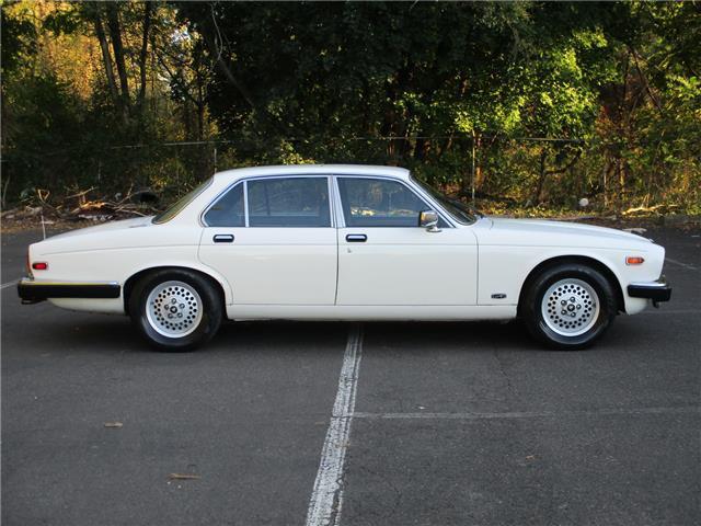 1985 Jaguar XJ6 SOVEREIGN 1 OWNER! 62K MILES! - photo 6