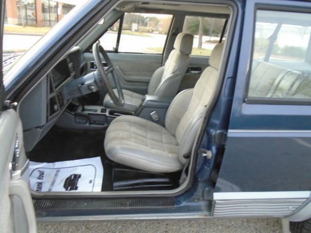 1991 Jeep Cherokee Laredo Sport Utility 4-Door - photo 7