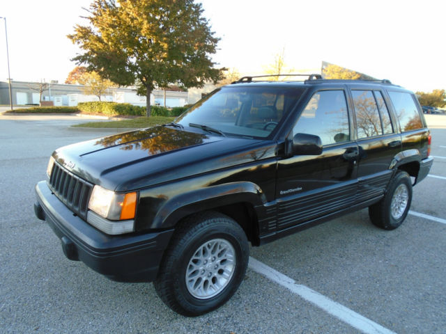 NO RESERVE-LOW MILES-CLEAN-AFFORDABLE-READY FOR WINTER AND YES NO RESERVE!!!!!!! 1993 Jeep Grand Cherokee Sport Utility 4-Door