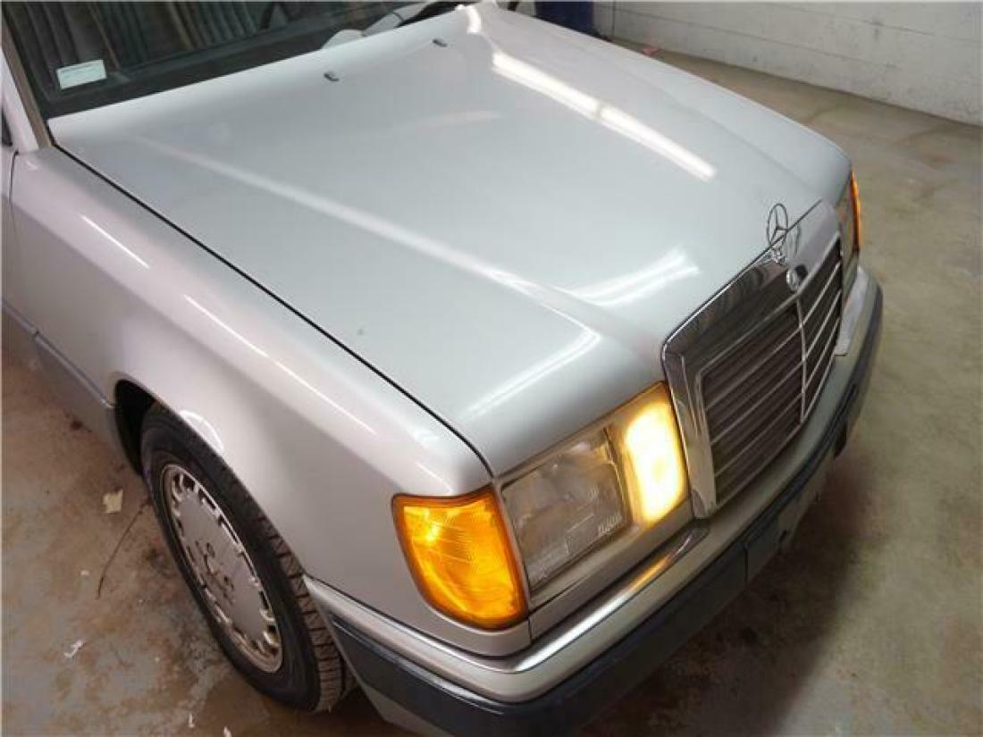 1991 Mercedes-Benz 300-Series 300E - photo 5