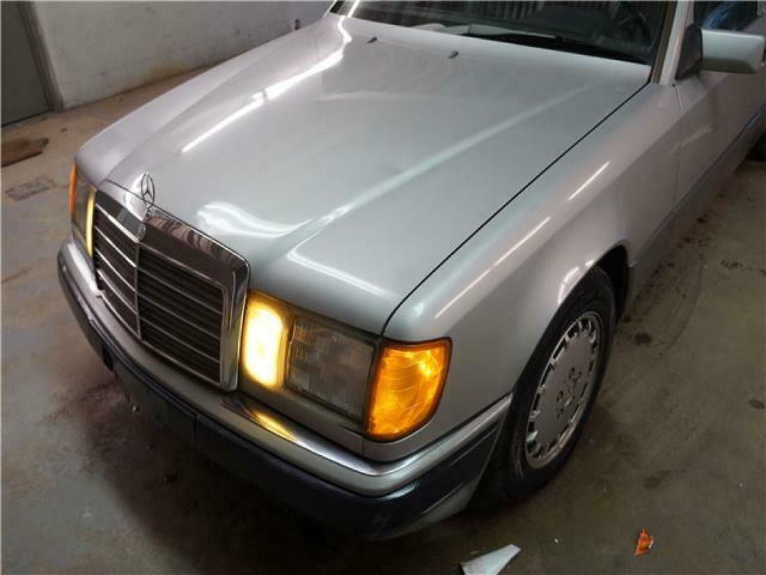 1991 Mercedes-Benz 300-Series 300E - photo 7